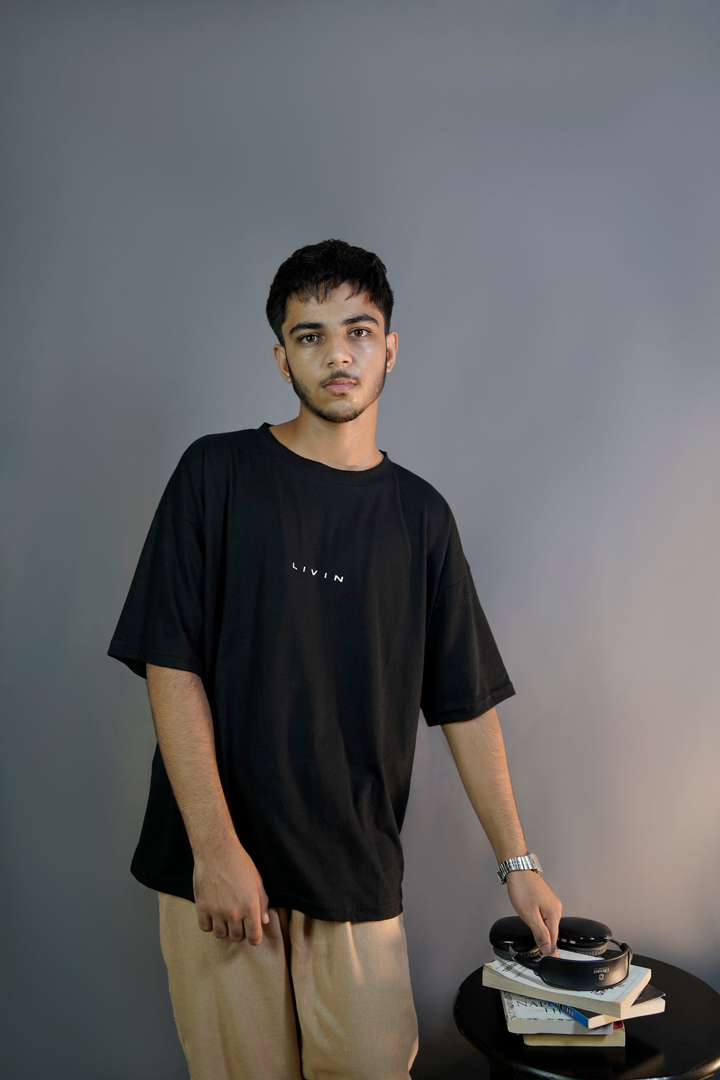UNISEX OVERSIZED BLACK TEE